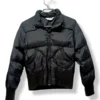 Parka puffer negra con bordado trasero – Adidas – Talla S
