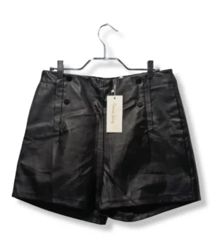 pixelcut-export-1751222027313 Short Bananastyle Mujer – Negro Tipo Cuero con Botones