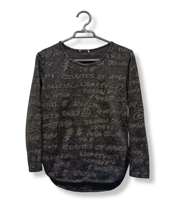 pixelcut-export-1751260565811 Polera Negra Estampado Graffiti, talla S