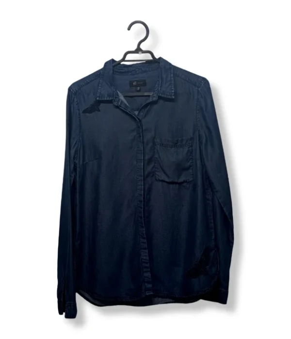Camisa denim azul con bordados de mariposa Reserved (Talla 38)