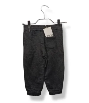 1000015516 (13) Pantalón jogger gris oscuro – Zara – Talla 2-3 años