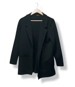 1000016142 (6) Tapado negro estructurado Gina Benotti - Talla M