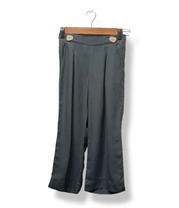 pixelcut-export-1754060041693 Pantalón satinado gris Zara niña - Talla 7 años