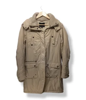 pixelcut-export-1754283679824 Parka beige con gorro acolchado Amisu