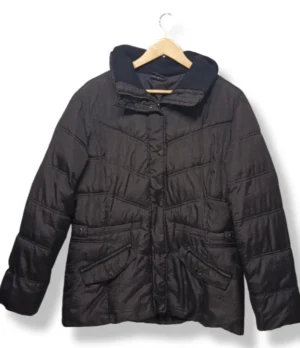 pixelcut-export-1754285419923 Parka acolchada negra Gina Benotti con cuello de canalé Talla L/XL