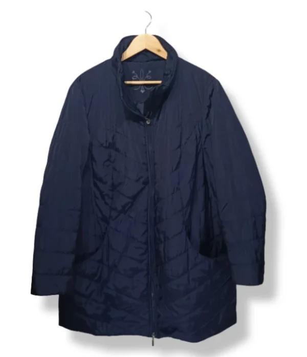 pixelcut-export-1754285874309 Parka acolchada azul marino Ulla Popken Talla XL/XXL