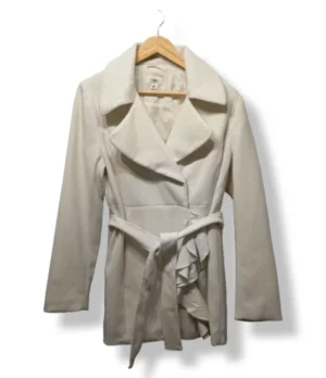 Abrigo blanco con cinturón Cato – Talla M
