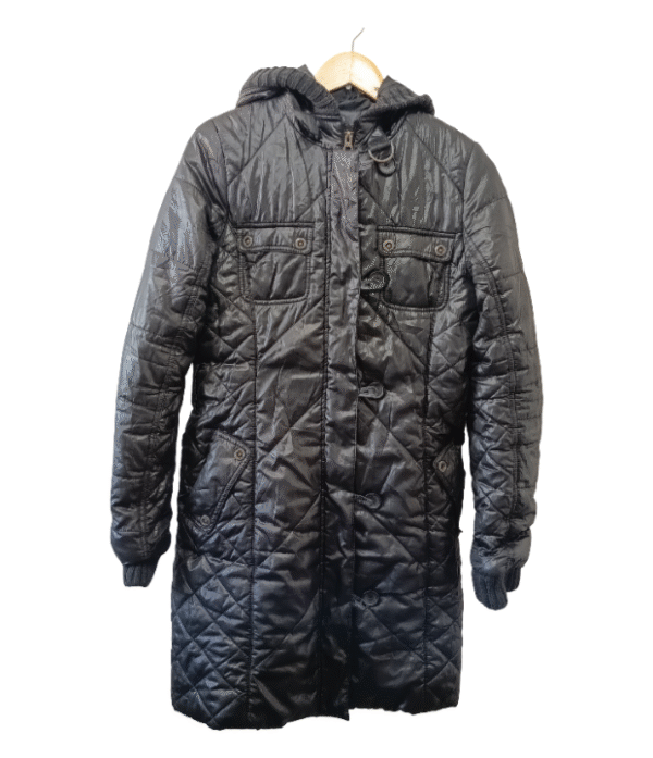 1000021907 (1) Parka MNG acolchada negra con gorro – Talla M