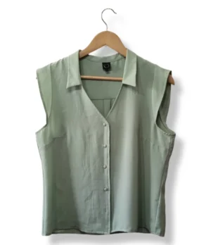 pixelcut-export-1757568033345 Blusa IO verde, talla S