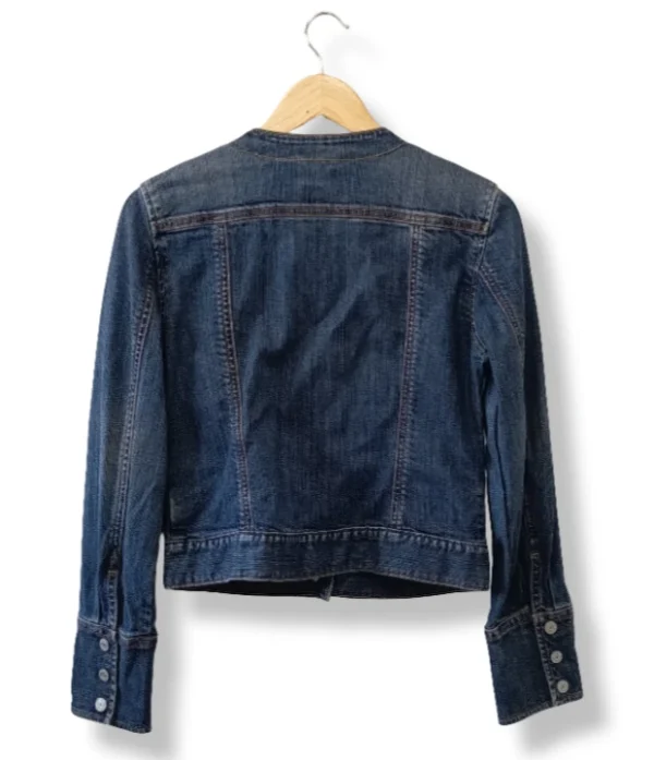 pixelcut-export-1757573601859 Chaqueta denim sin cuello Gap – Talla XS