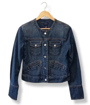 pixelcut-export-1757573653334 Chaqueta denim sin cuello Gap – Talla XS