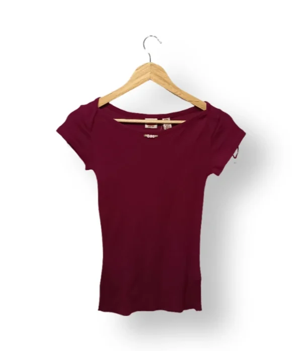 IMG_20251021_185549 Polera CRB burdeos talla S (como nueva)