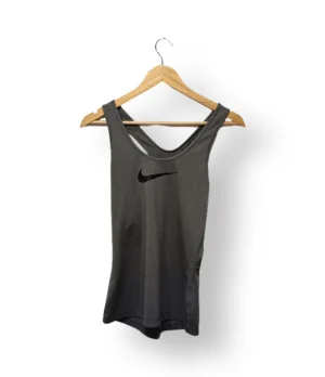 IMG_20251021_190844 Top deportivo Nike Dri-FIT grafito- Talla S