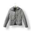 IMG_20251022_181250 Chaqueta acolchada liviana Reserved gris plata (Talla 40)