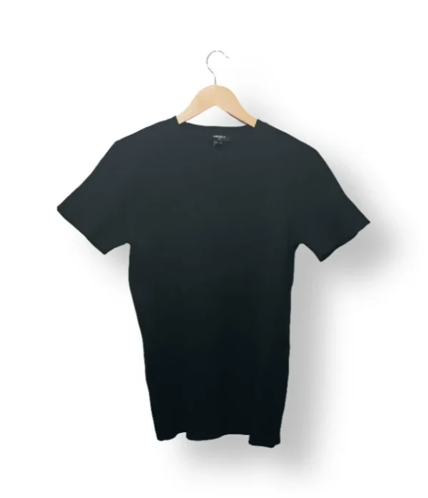 IMG_20251106_182916 Polera negra básica Forever 21 – Talla S