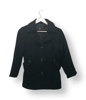 IMG_20251106_190606 Abrigo corto negro GAP - Talla S
