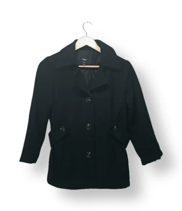 IMG_20251106_190606 Abrigo corto negro GAP - Talla S