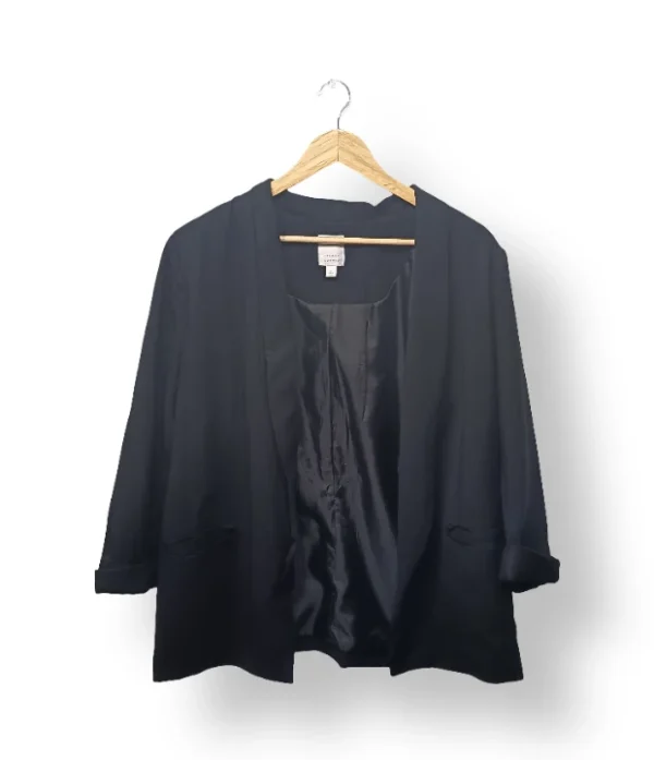 IMG_20251116_212657 Blazer Lauren Conrad negro – Talla L