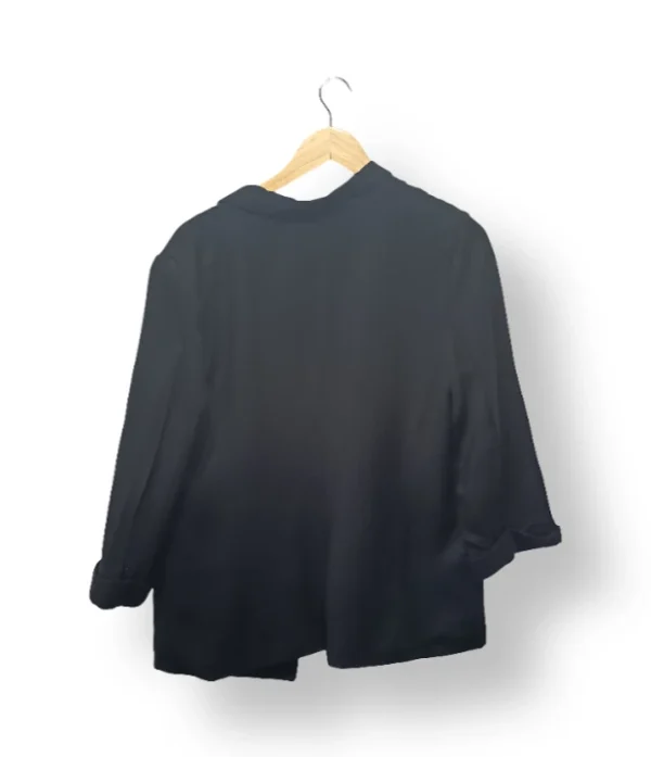 IMG_20251116_212706 Blazer Lauren Conrad negro – Talla L