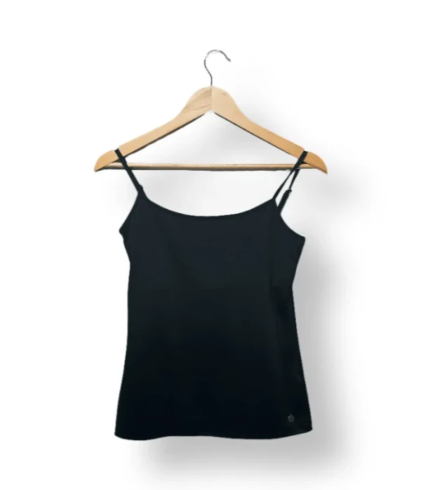 IMG_20251116_221706 (1) Top negro básico IO – Talla S