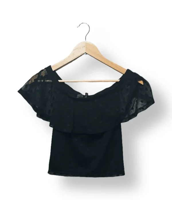 Top negro off-shoulder H&M, talla XS