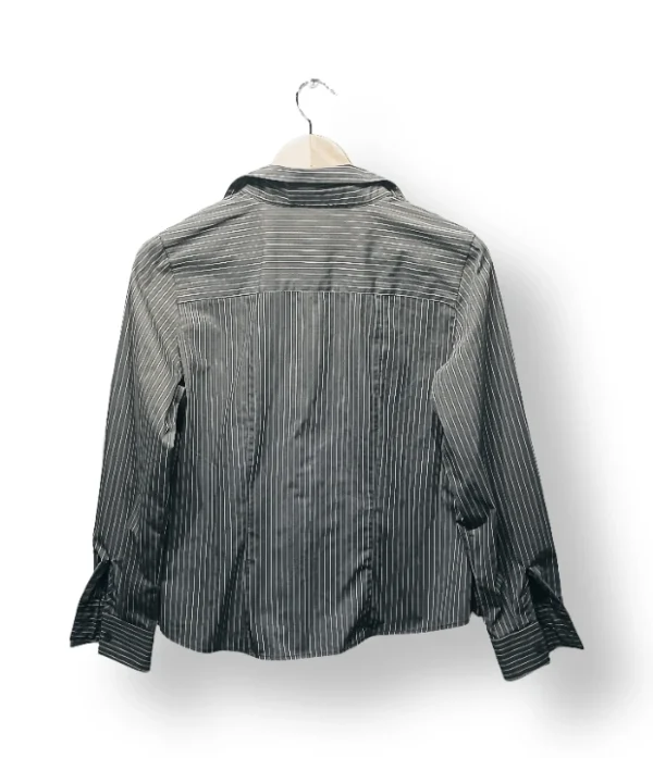 IMG_20251116_223857 Camisa Wrinkle Free a rayas gris claro