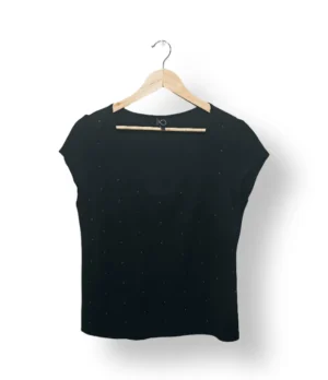 Polera negra IO con aplicaciones brillantes, talla M