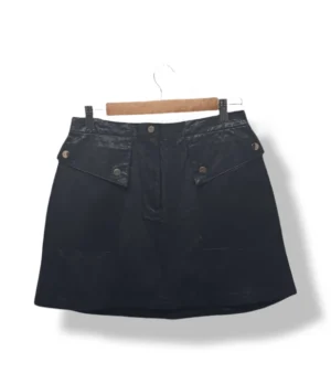 1000047007 (1) (1) Falda negra efecto cuero Zara con botones decorativos, talla M