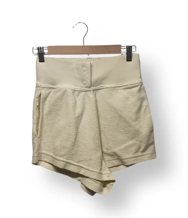 1000047029 Short deportivo NIKE color crema de tiro alto, talla XS