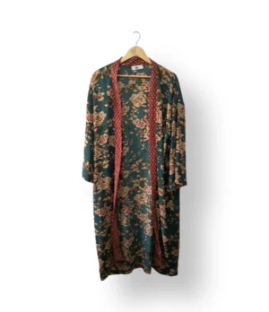 1000047043 Kimono Largo Floral Carly Jean Los Angeles – Talla Única (Calce Holgado)